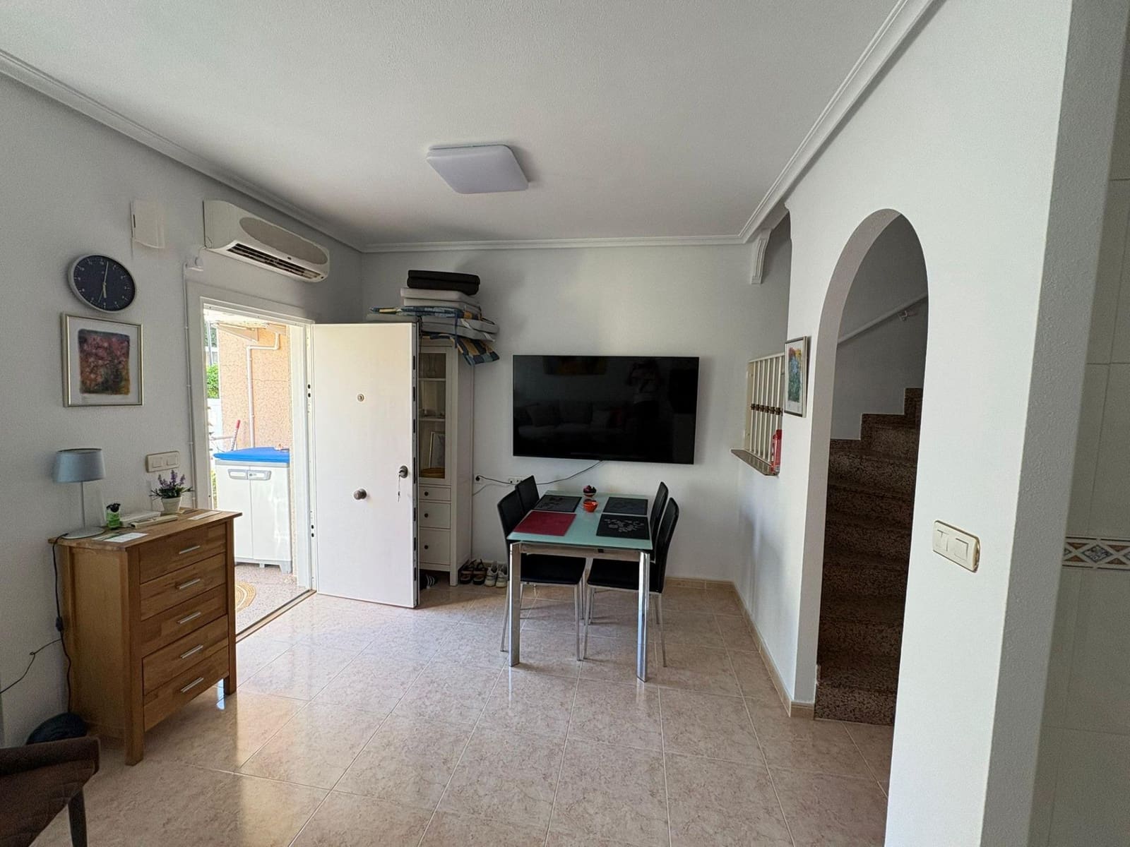 2 makuuhuone Rivitalo myytävänä paikassa Orihuela Costa - 175 000 € (Ref: 9543611)
