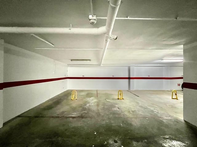 Garage til salg i Avenida Habaneras - Curva de Palangre, Torrevieja - € 13.000 (Ref: 9543612)