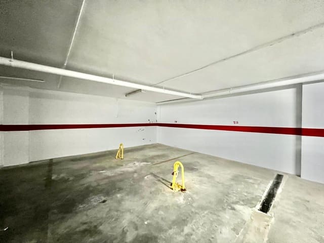 Garage til salg i Avenida Habaneras - Curva de Palangre, Torrevieja - € 13.000 (Ref: 9543612)