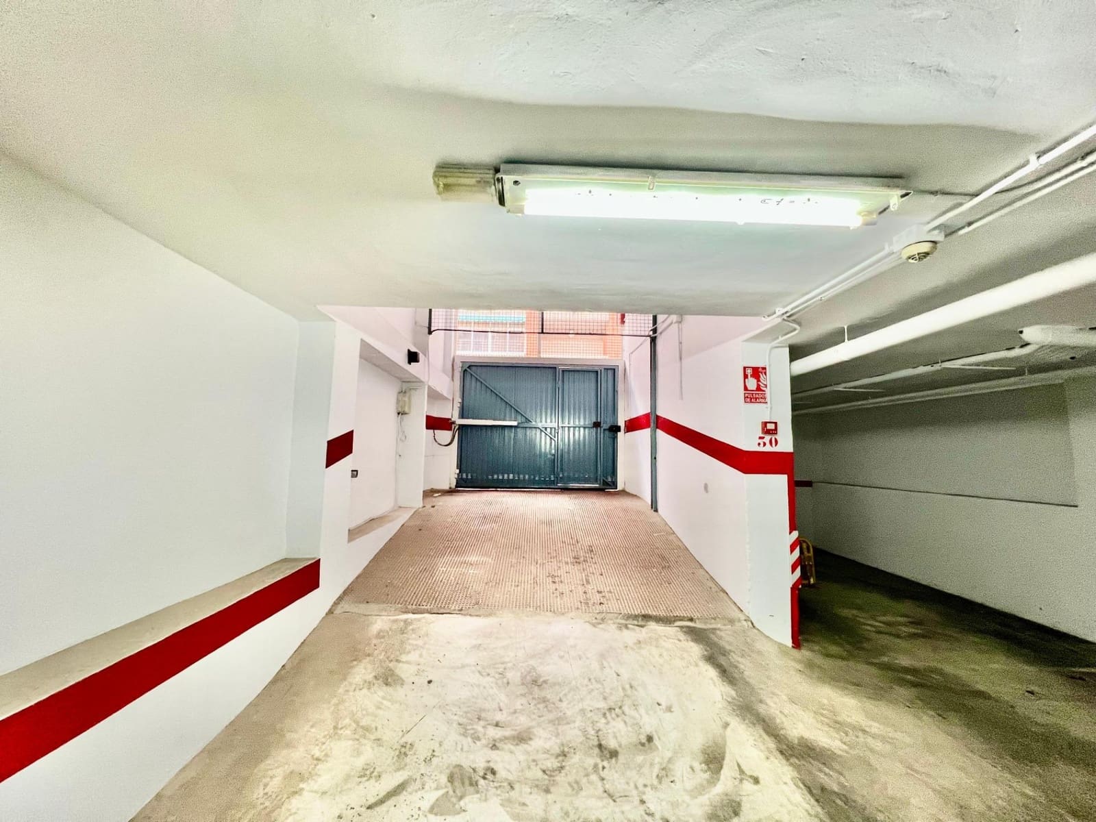 Garaje en Torrevieja en venta - 13.000 € (Ref: 9543612)