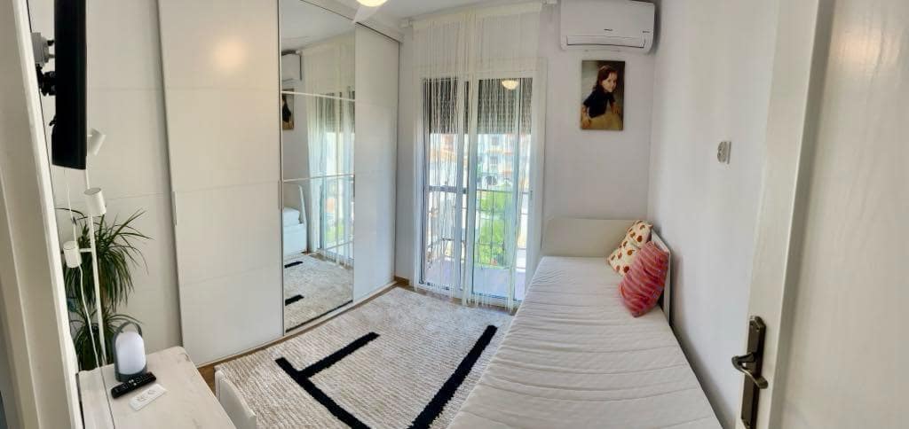 3 makuuhuone Huoneisto myytävänä paikassa Torrevieja - 229 000 € (Ref: 9548187)