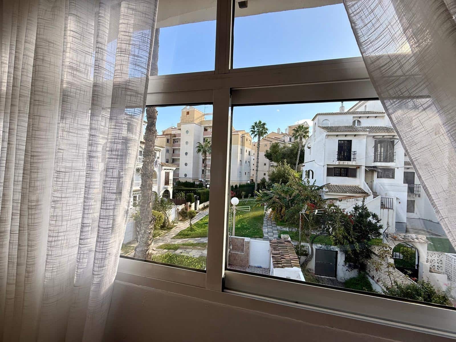3 makuuhuone Huoneisto myytävänä paikassa Torrevieja - 229 000 € (Ref: 9548187)