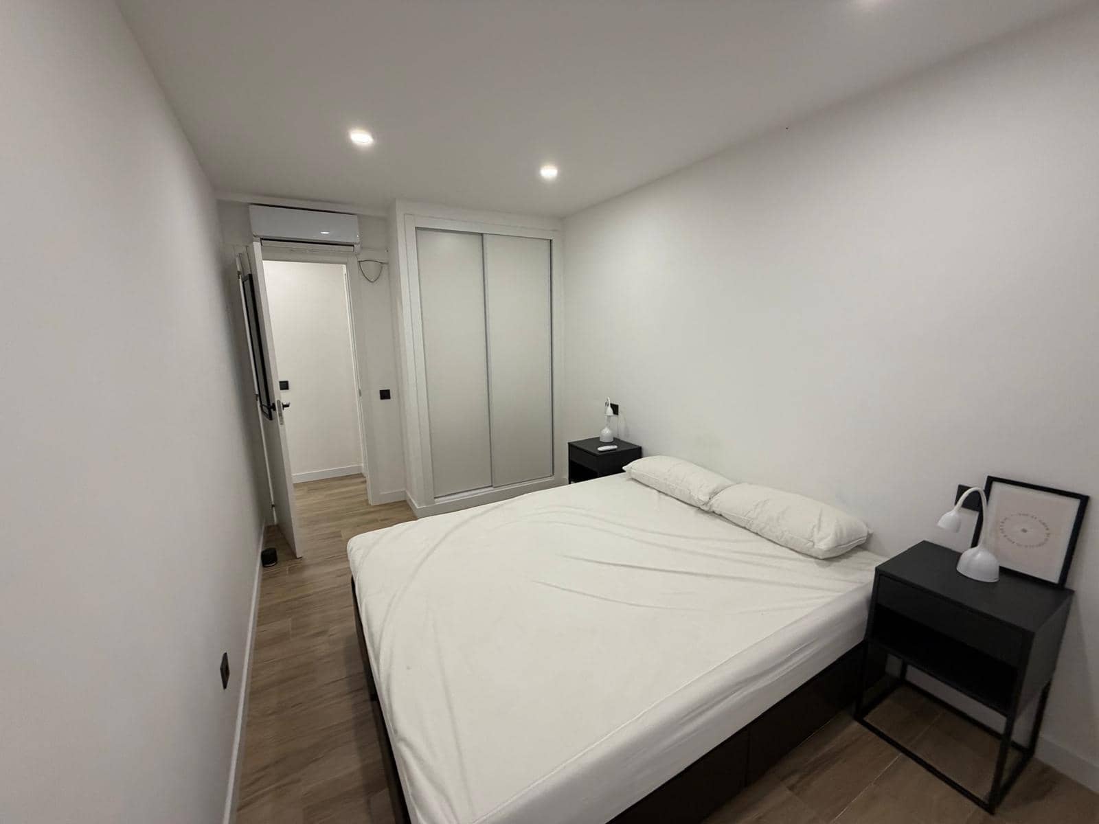 3 makuuhuone Huoneisto myytävänä paikassa Torrevieja mukana uima-altaan - 289 000 € (Ref: 9548188)