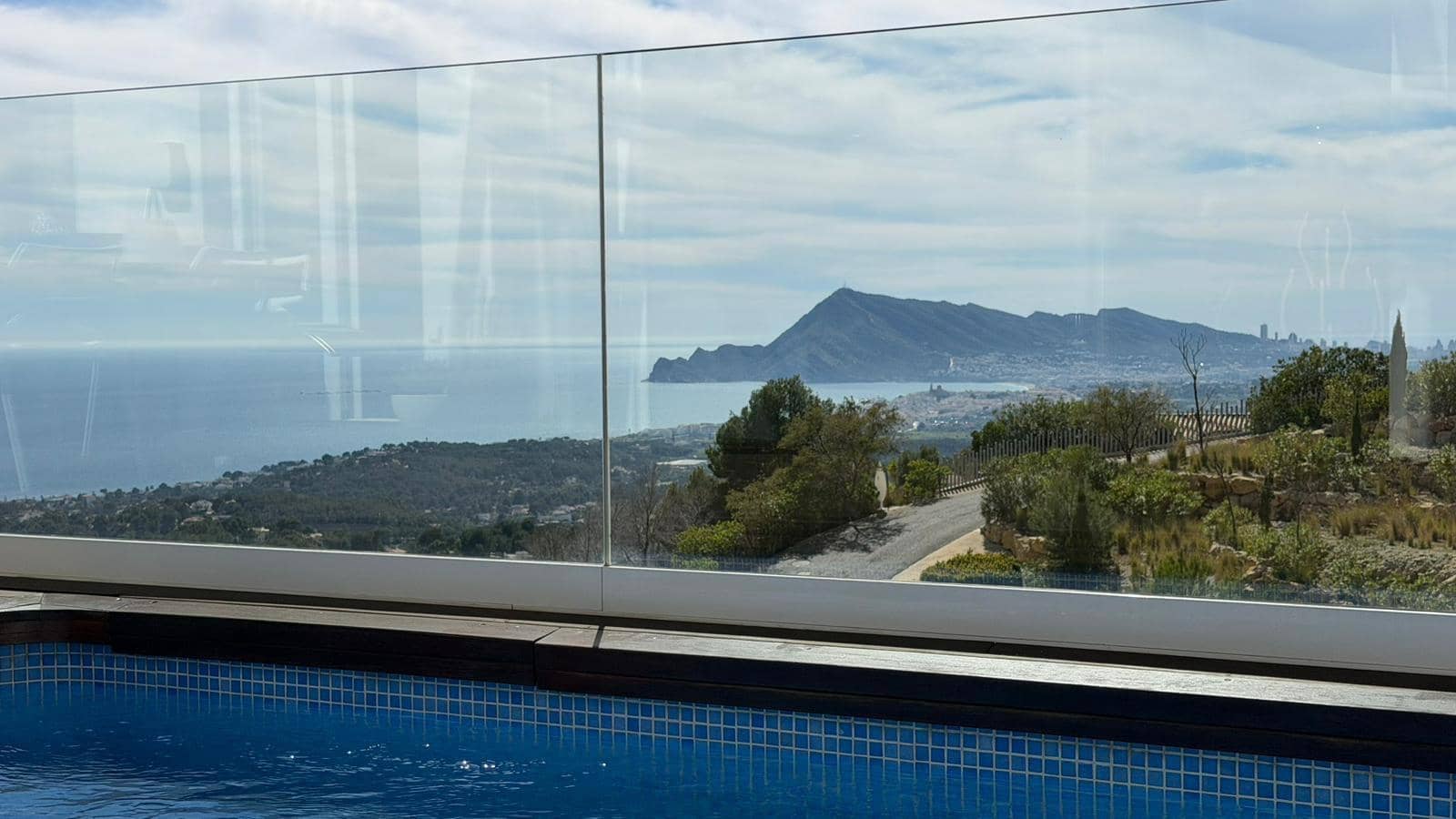 4 bedroom Villa for sale in Altea la Vella with pool garage - € 852,000 (Ref: 9548190)