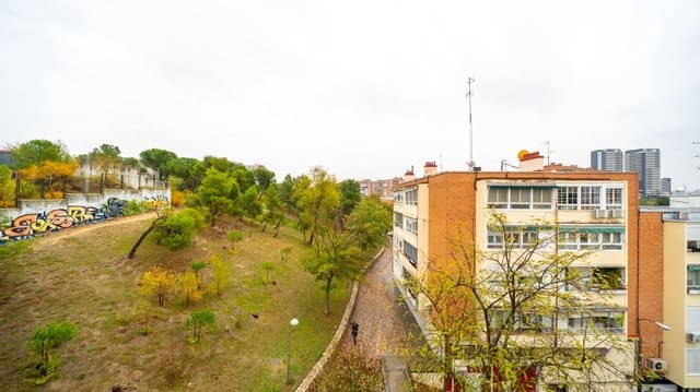 3 sovrum Lägenhet till salu i Pilar, Madrid stad - 350 000 € (Ref: 9548191)