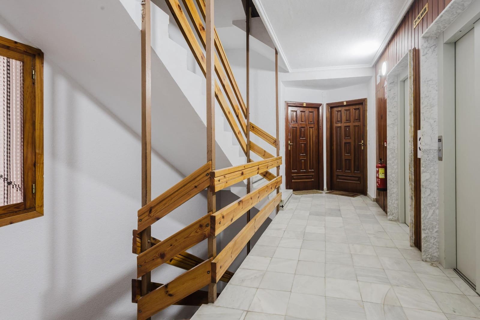 3 makuuhuone Huoneisto myytävänä paikassa Torrevieja mukana uima-altaan - 244 990 € (Ref: 9555827)