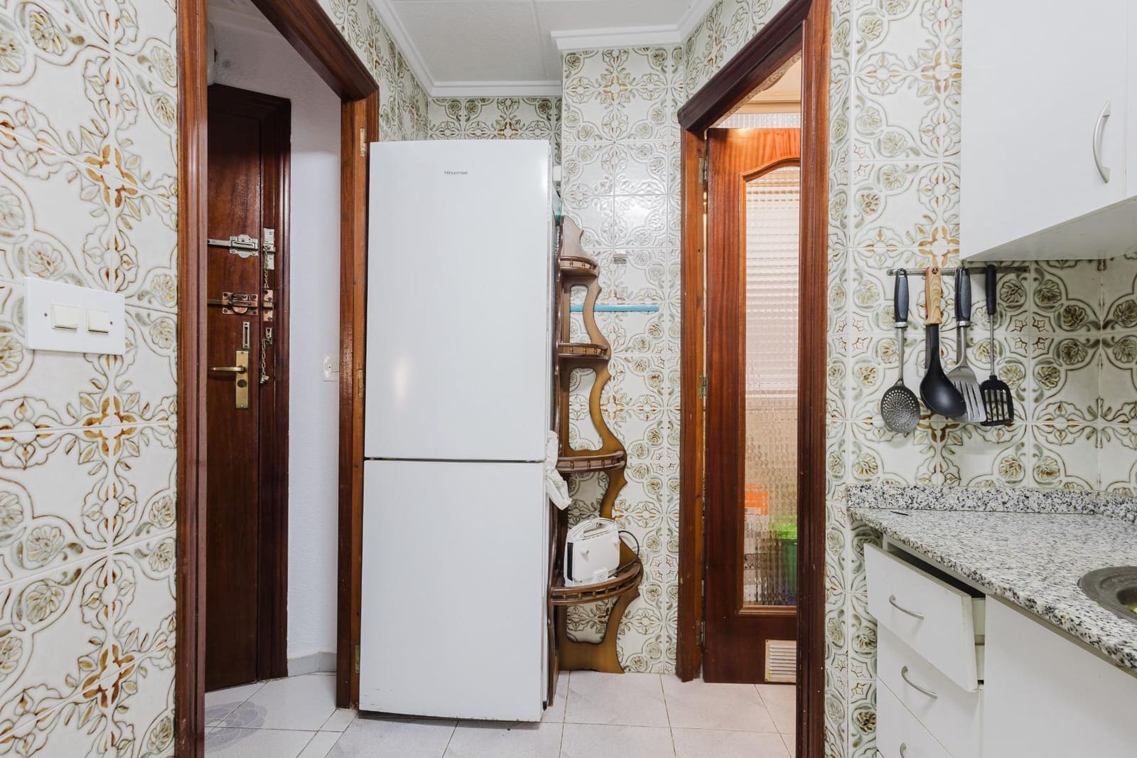 3 makuuhuone Huoneisto myytävänä paikassa Torrevieja mukana uima-altaan - 244 990 € (Ref: 9555827)