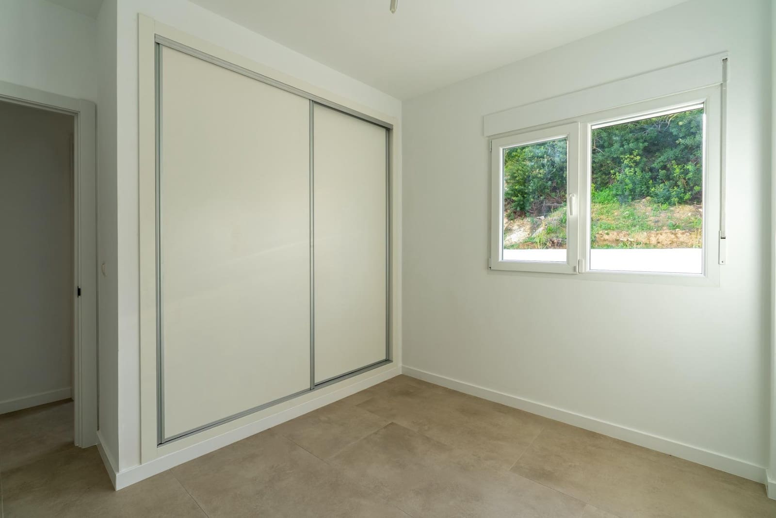 3 bedroom Villa for sale in El Campello with garage - € 550,000 (Ref: 9555830)