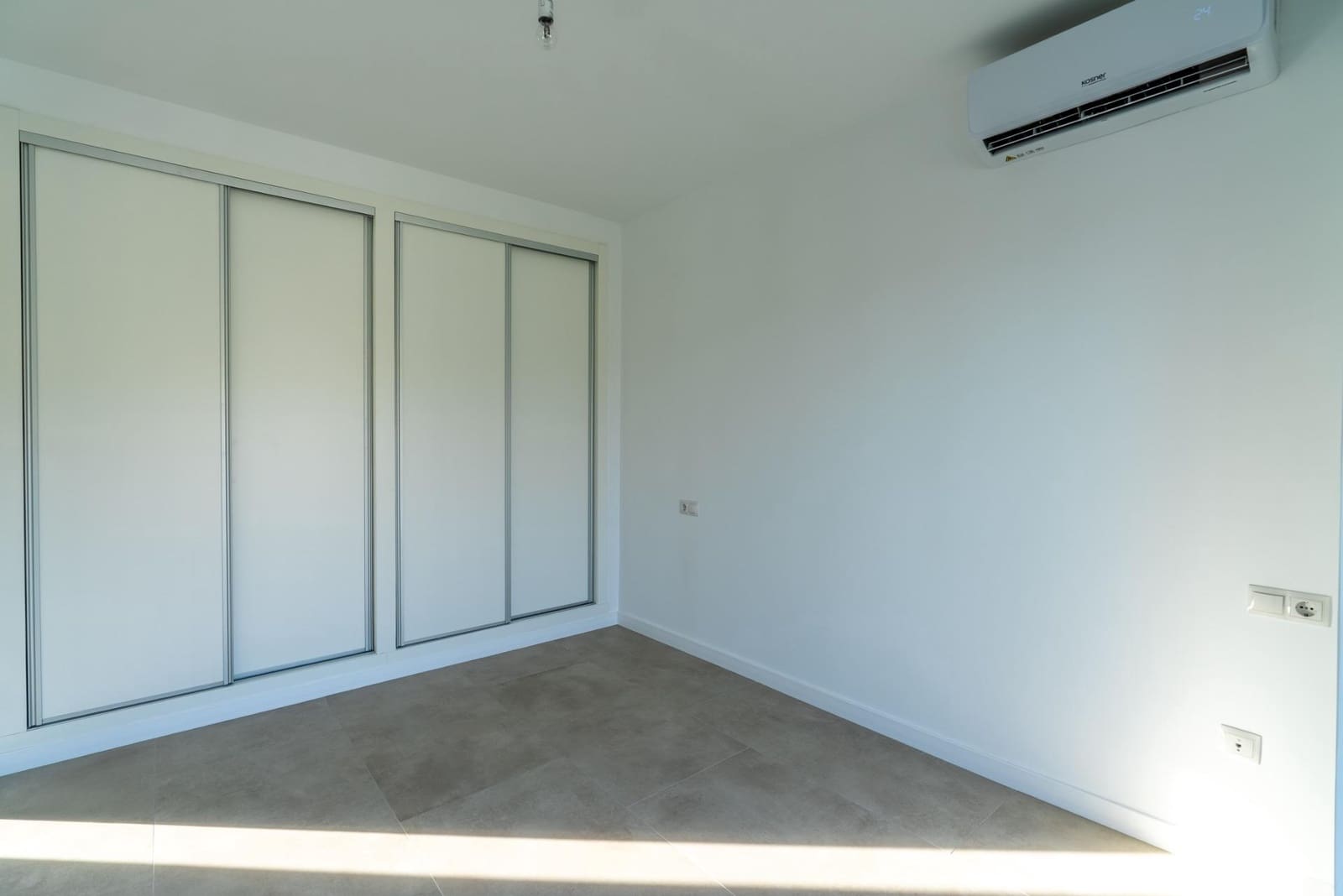 3 bedroom Villa for sale in El Campello with garage - € 550,000 (Ref: 9555830)