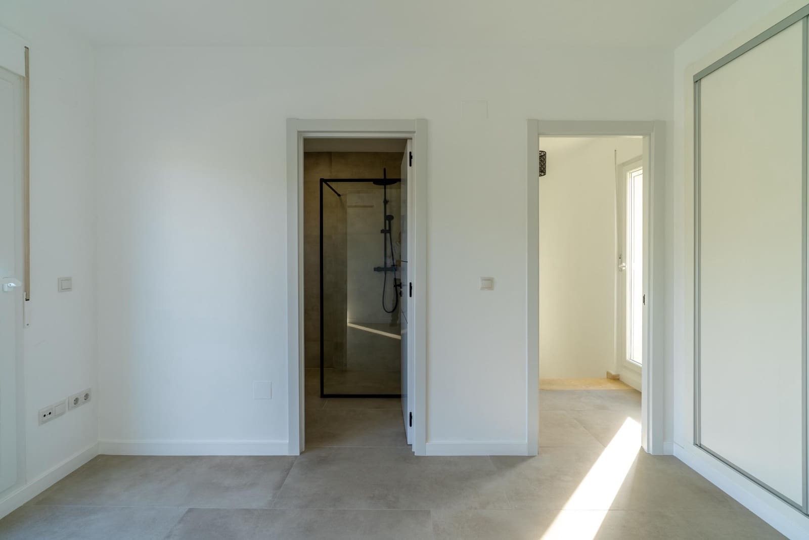 3 bedroom Villa for sale in El Campello with garage - € 550,000 (Ref: 9555830)