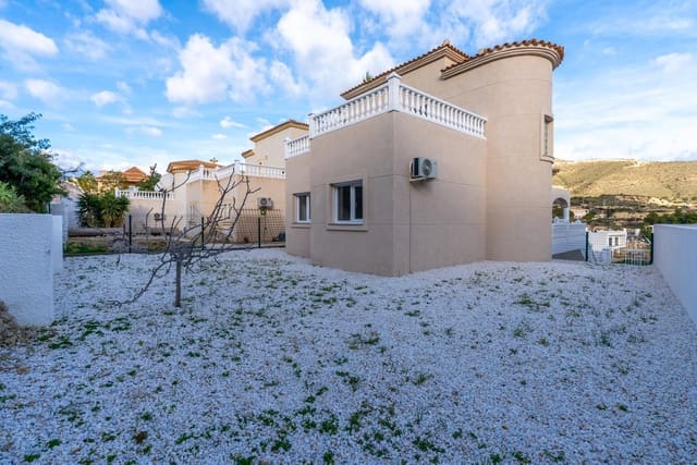 3 soverom Villa til salgs i El Campello med garasje - € 550 000 (Ref: 9555830)