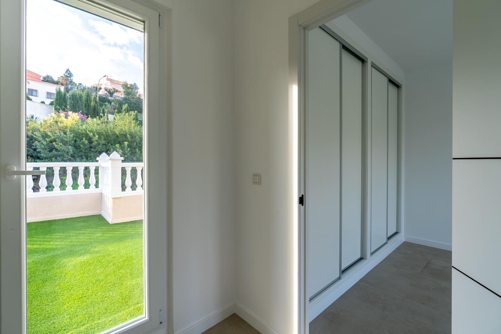 3 Zimmer Villa zu verkaufen in El Campello mit Garage - 549.500 € (Ref: 9555830)