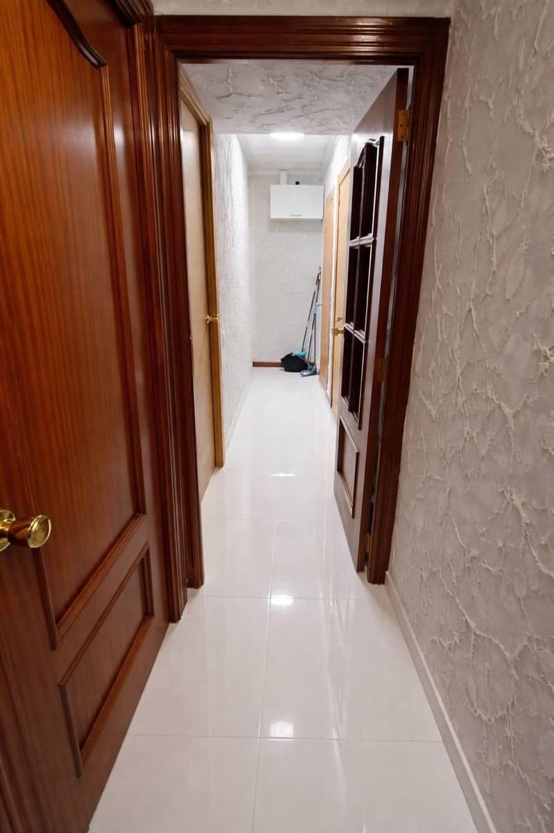 5 soveværelse Lejlighed til salg i Valencia by - € 248.000 (Ref: 9561788)