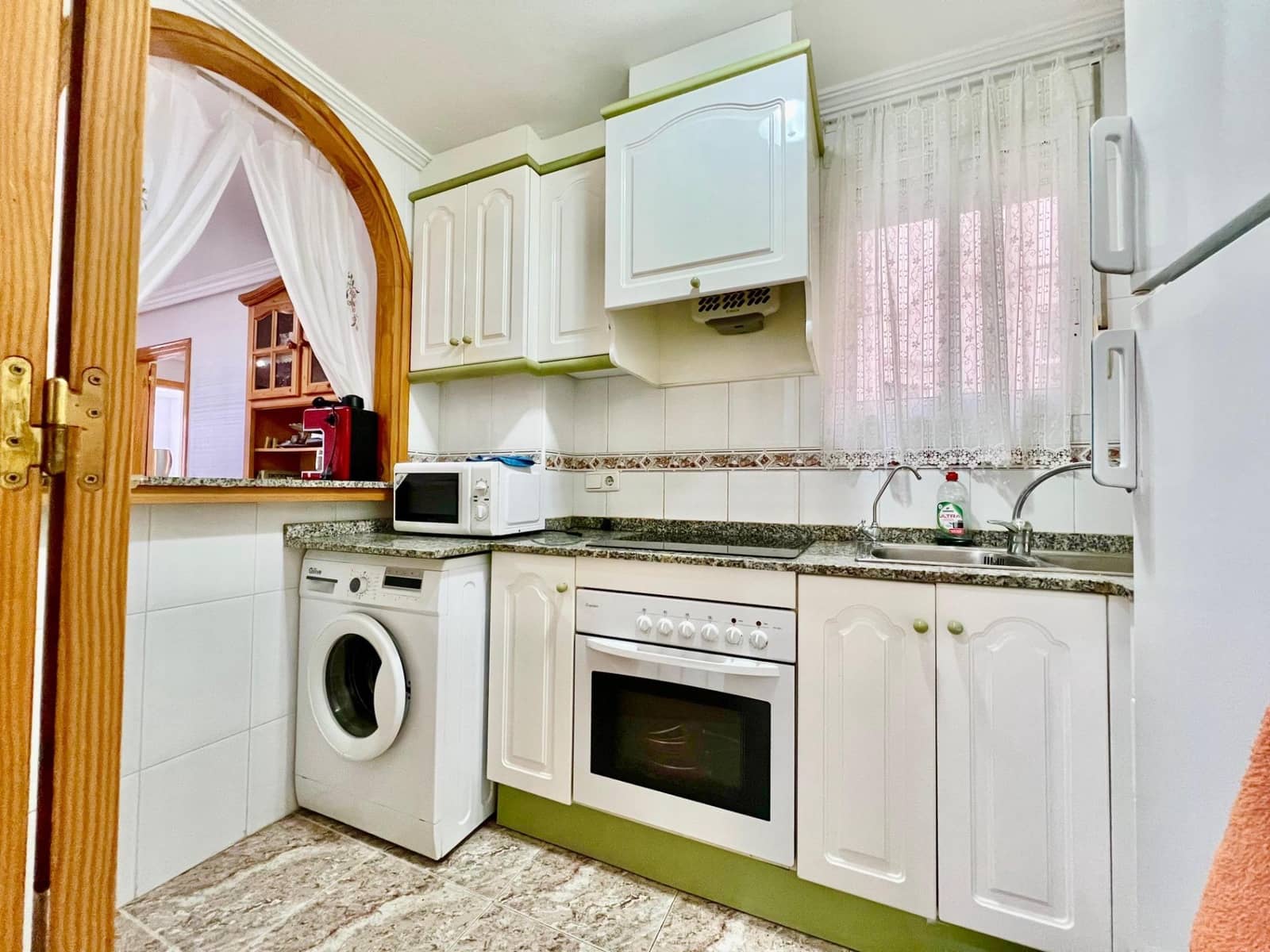 2 makuuhuone Huoneisto myytävänä paikassa Torrevieja - 152 000 € (Ref: 9561791)