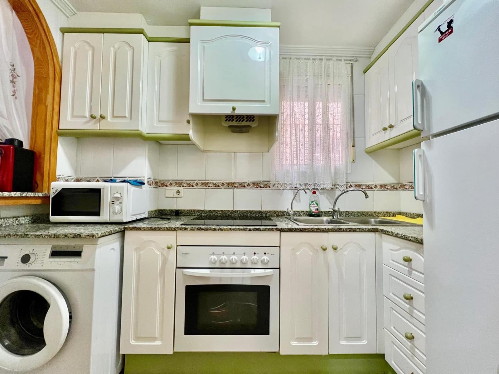 2 makuuhuone Huoneisto myytävänä paikassa Torrevieja - 152 000 € (Ref: 9561791)