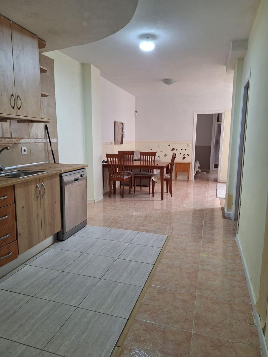 3 Zimmer Apartment zu verkaufen in Torrevieja mit Pool - 145.000 € (Ref: 9565239)