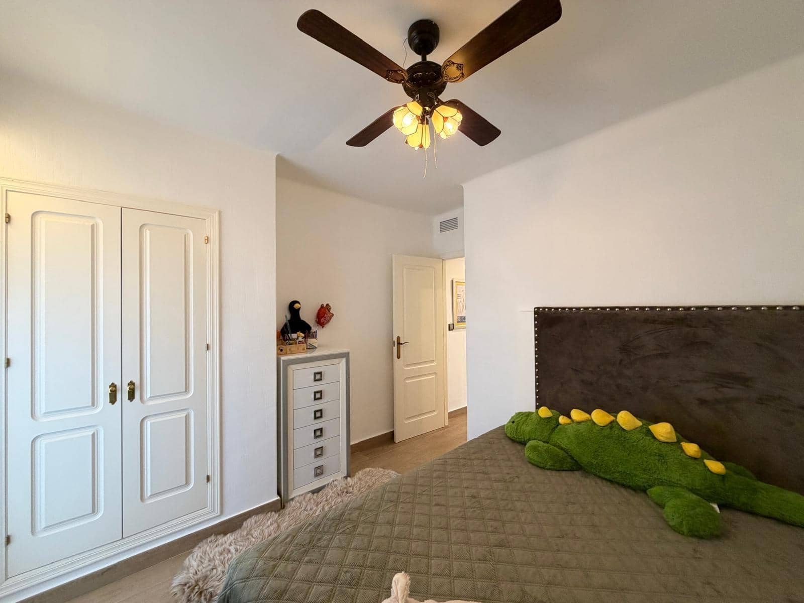 Ático de 3 habitaciones en Torrevieja en venta con piscina garaje - 499.900 € (Ref: 9565240)