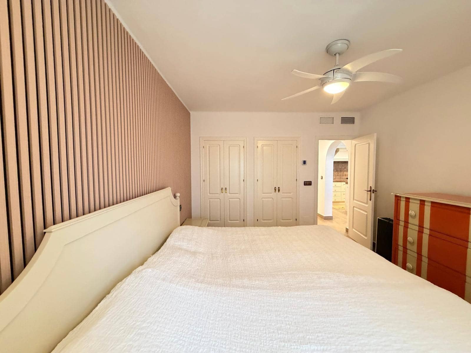 Ático de 3 habitaciones en Torrevieja en venta con piscina garaje - 499.900 € (Ref: 9565240)