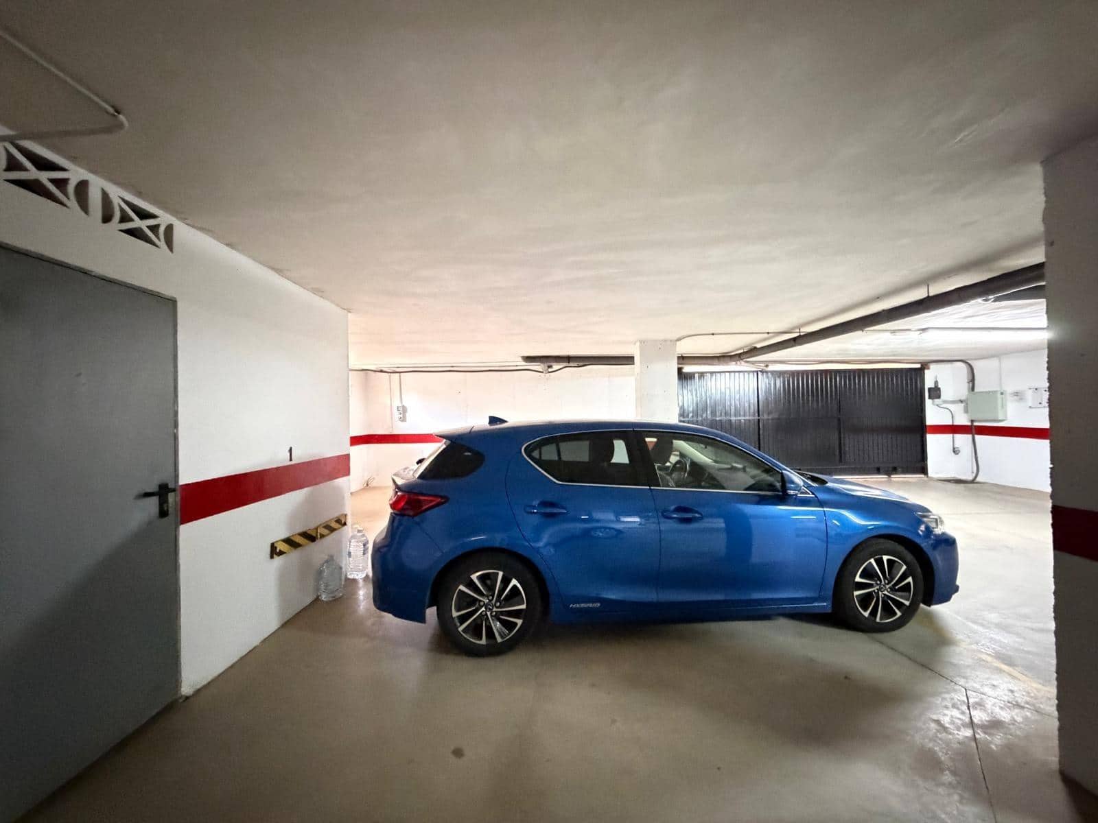 Ático de 3 habitaciones en Torrevieja en venta con piscina garaje - 499.900 € (Ref: 9565240)