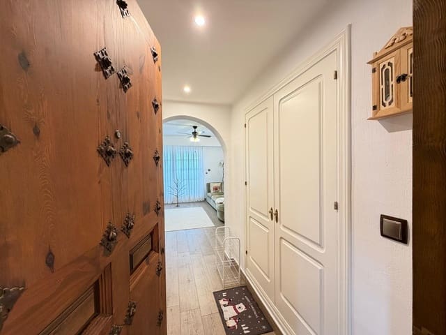 Ático de 3 habitaciones en Los Frutales, Torrevieja en venta con piscina garaje - 499.900 € (Ref: 9565240)