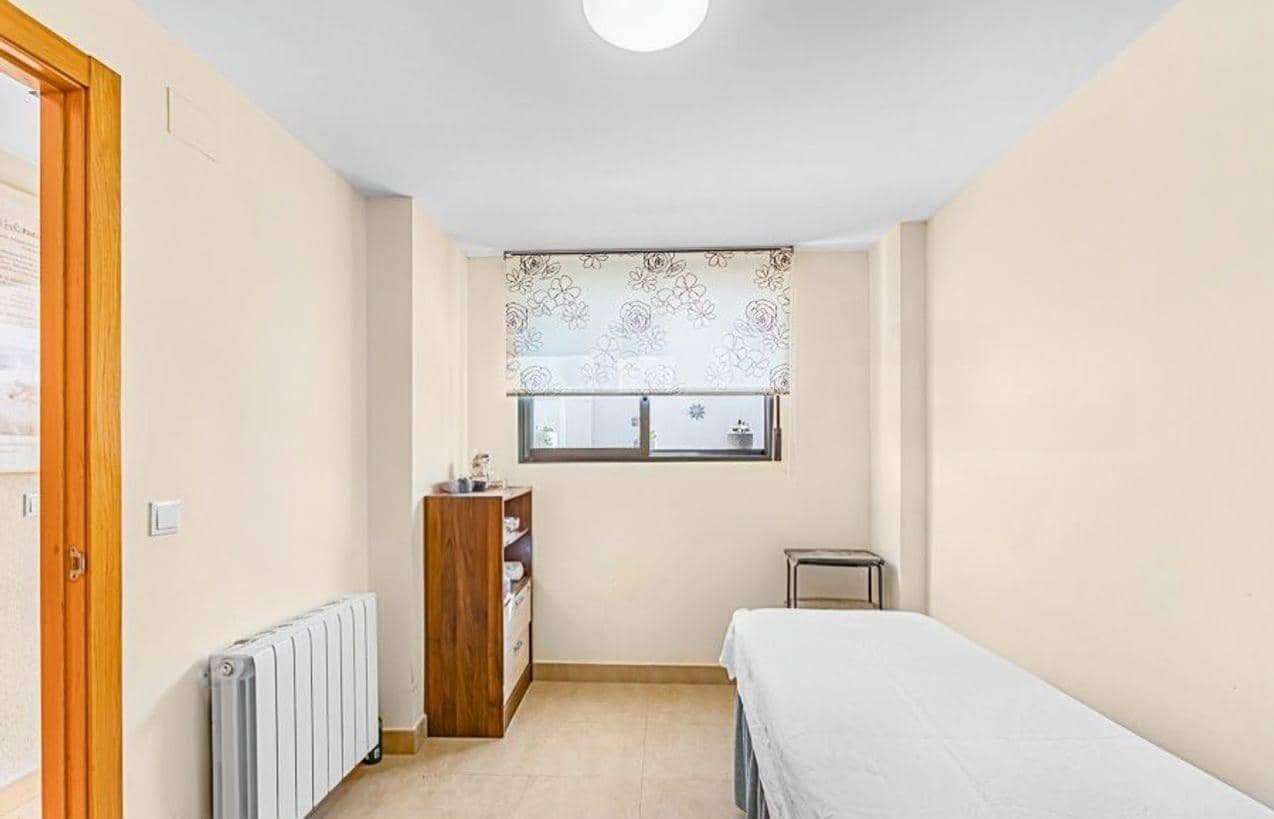 6 makuuhuone Rivitalo myytävänä paikassa Alicante kaupunki mukana uima-altaan 
autotalli - 698 000 € (Ref: 9565241)