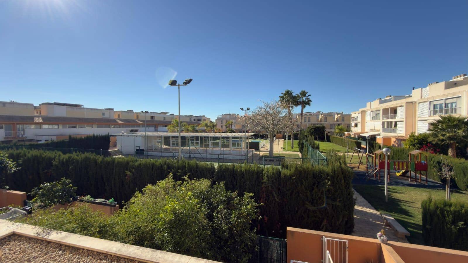 6 makuuhuone Rivitalo myytävänä paikassa Alicante kaupunki mukana uima-altaan 
autotalli - 698 000 € (Ref: 9565241)