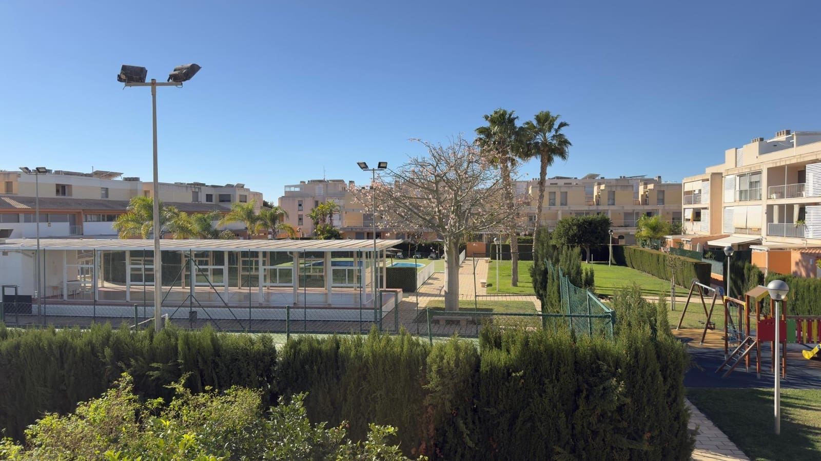 6 makuuhuone Rivitalo myytävänä paikassa Alicante kaupunki mukana uima-altaan 
autotalli - 698 000 € (Ref: 9565241)