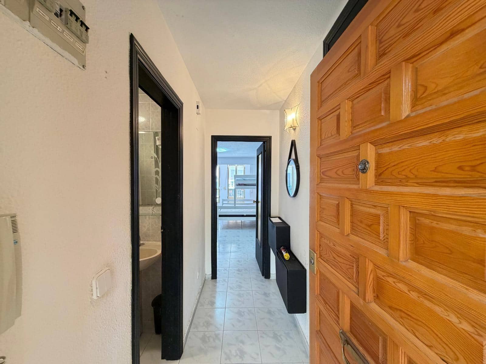 Studio for sale in Torrevieja - € 90,000 (Ref: 9568650)