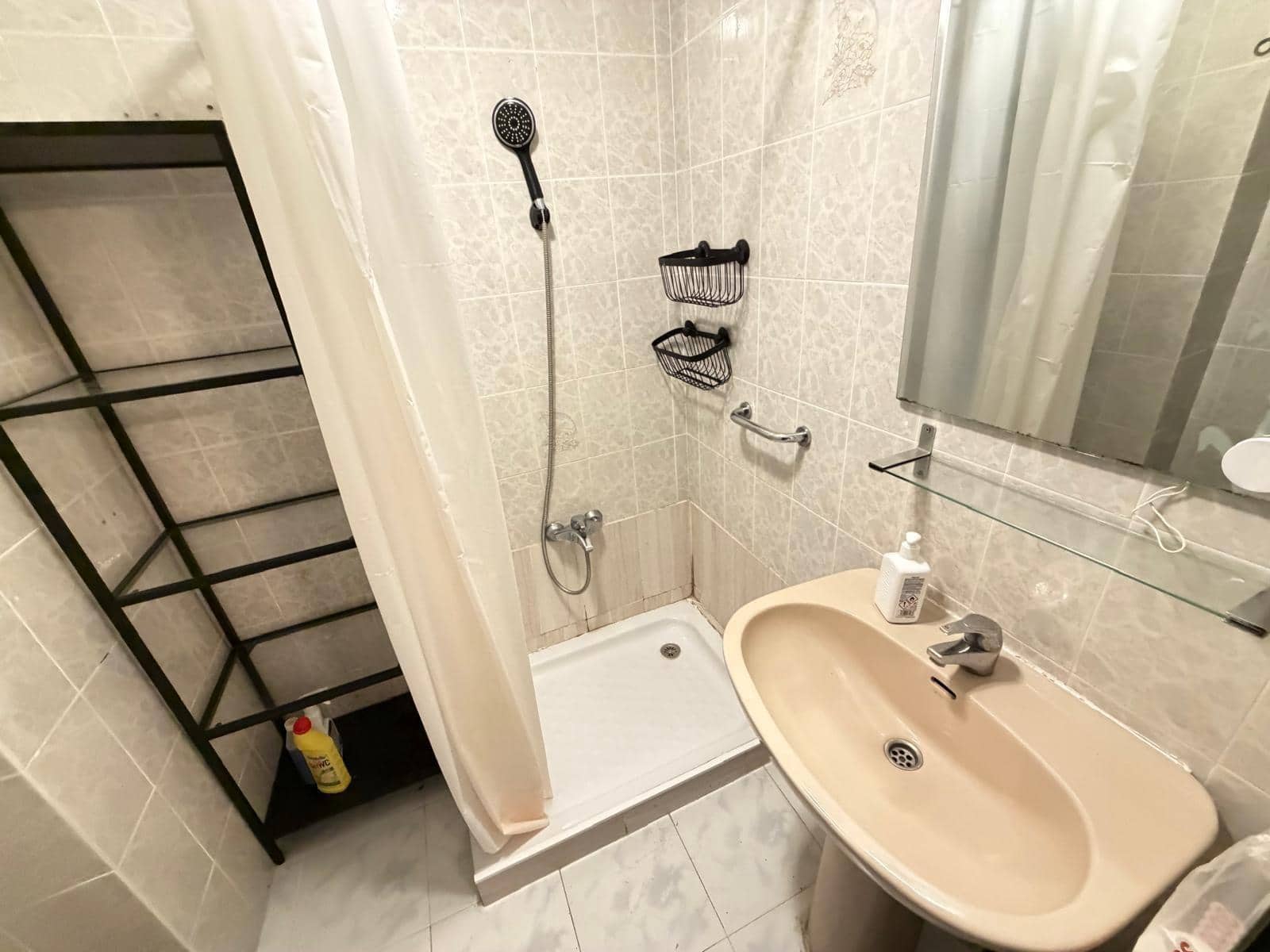 Studio for sale in Torrevieja - € 90,000 (Ref: 9568650)