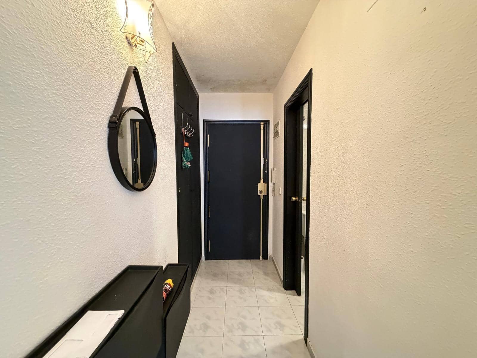 Studio for sale in Torrevieja - € 90,000 (Ref: 9568650)