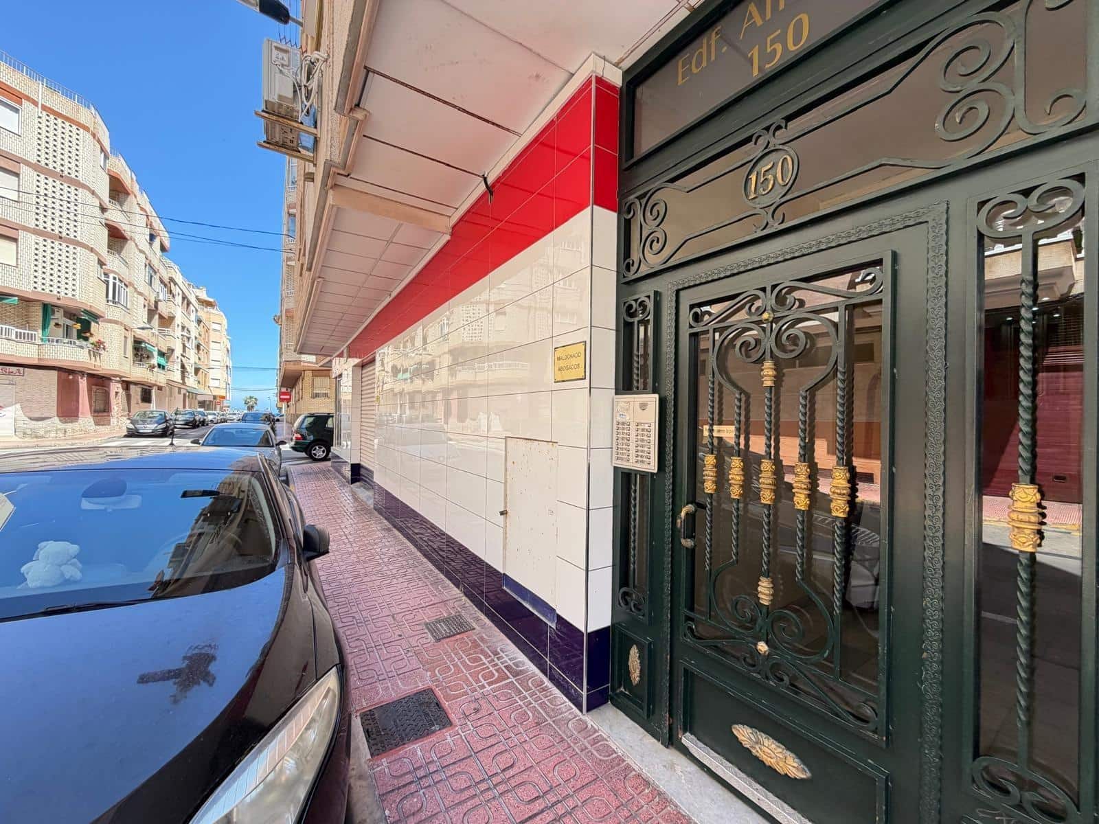 Studio for sale in Torrevieja - € 90,000 (Ref: 9568650)