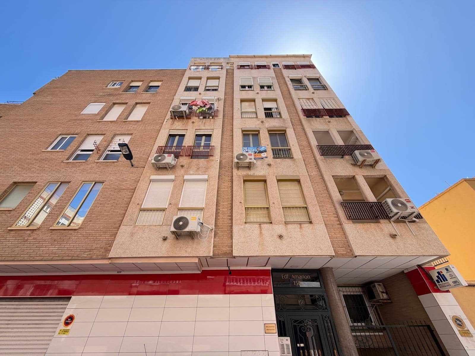 Studio for sale in Torrevieja - € 90,000 (Ref: 9568650)