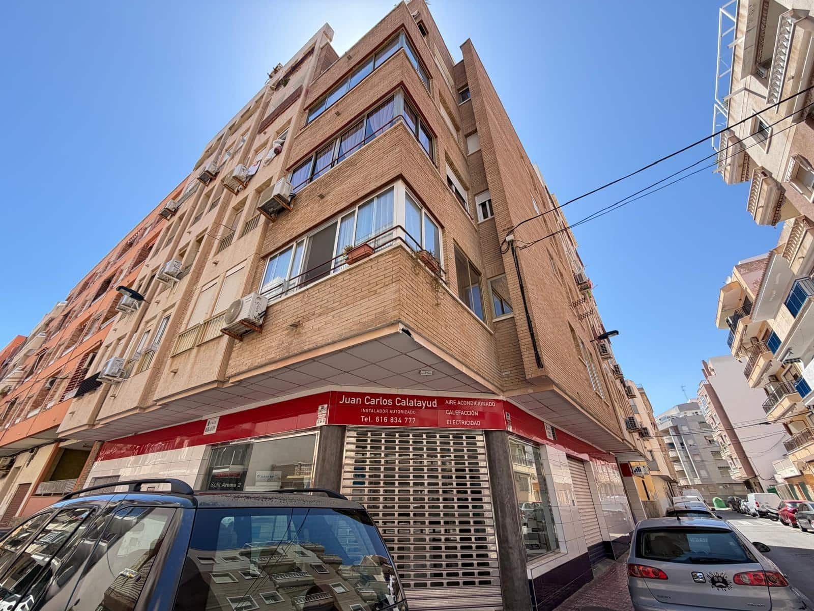 Studio for sale in Torrevieja - € 90,000 (Ref: 9568650)