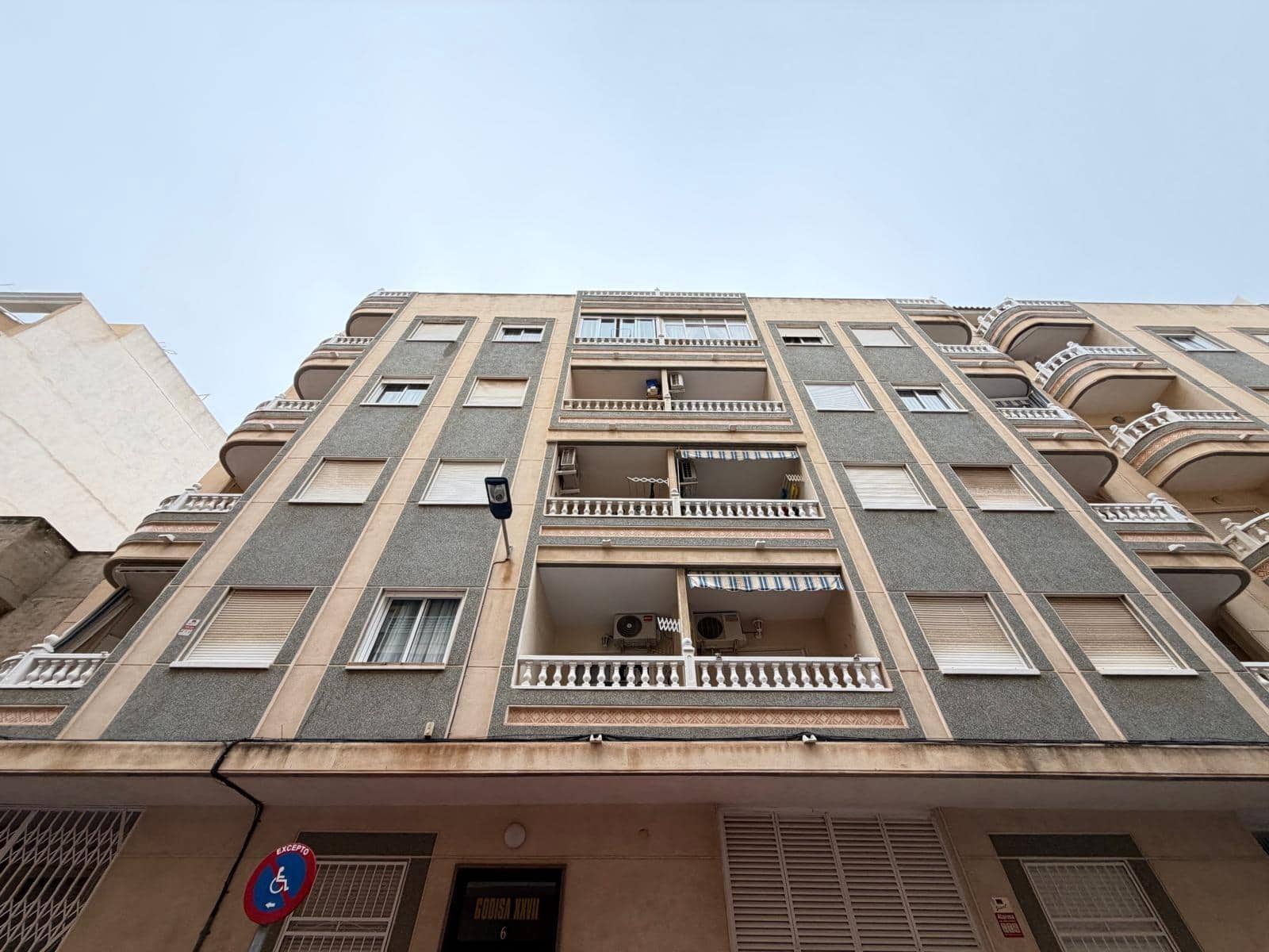 1 makuuhuone Huoneisto myytävänä paikassa Torrevieja - 119 000 € (Ref: 9568652)