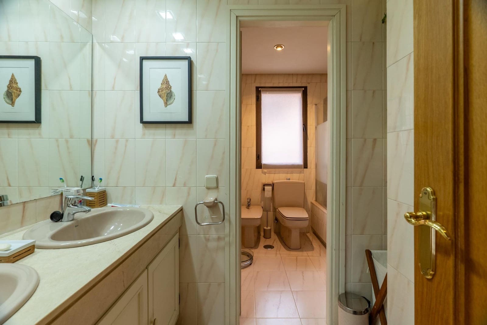 6 soverom Kjedet enebolig til salgs i Madrid by med svømmebasseng garasje - € 1 420 000 (Ref: 9568654)