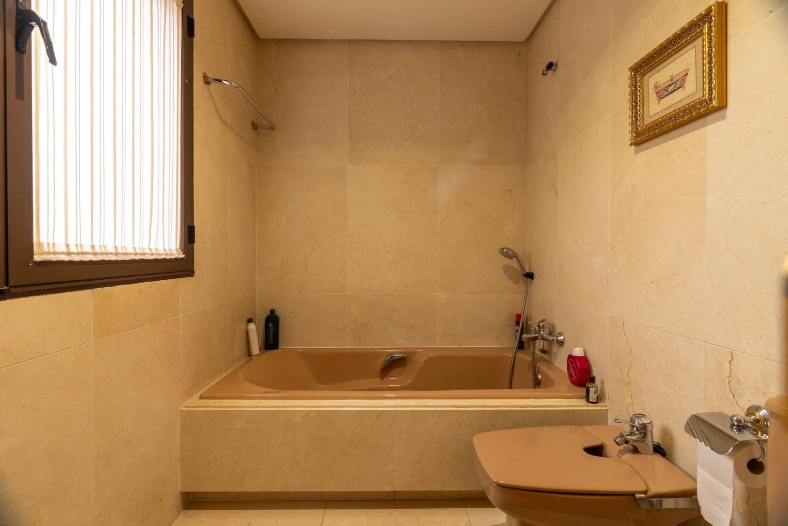 6 soverom Kjedet enebolig til salgs i Madrid by med svømmebasseng garasje - € 1 420 000 (Ref: 9568654)