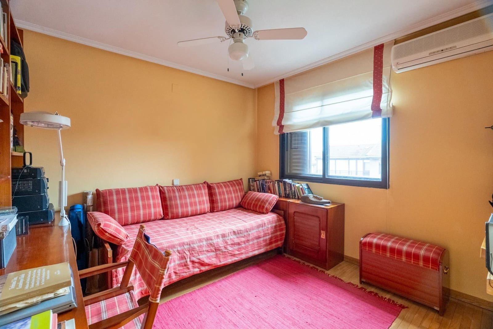 6 soverom Kjedet enebolig til salgs i Madrid by med svømmebasseng garasje - € 1 420 000 (Ref: 9568654)