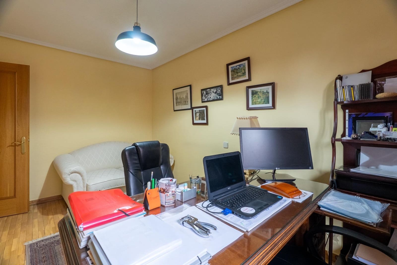 6 soverom Kjedet enebolig til salgs i Madrid by med svømmebasseng garasje - € 1 420 000 (Ref: 9568654)