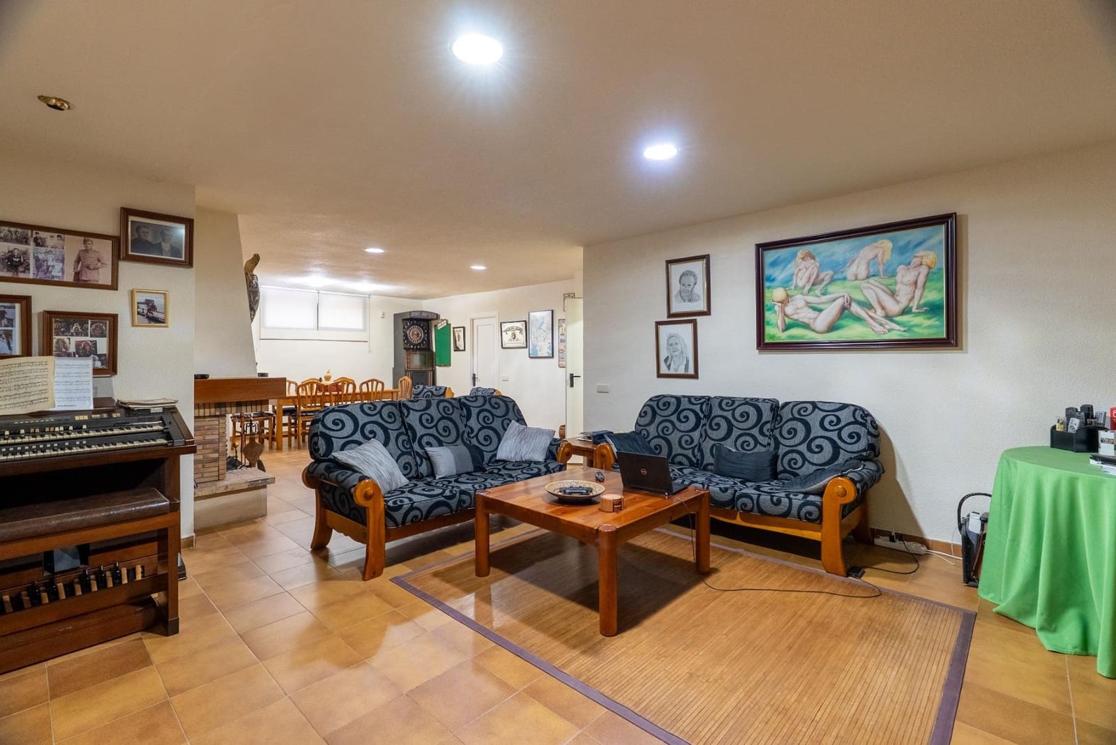 6 soverom Kjedet enebolig til salgs i Madrid by med svømmebasseng garasje - € 1 420 000 (Ref: 9568654)