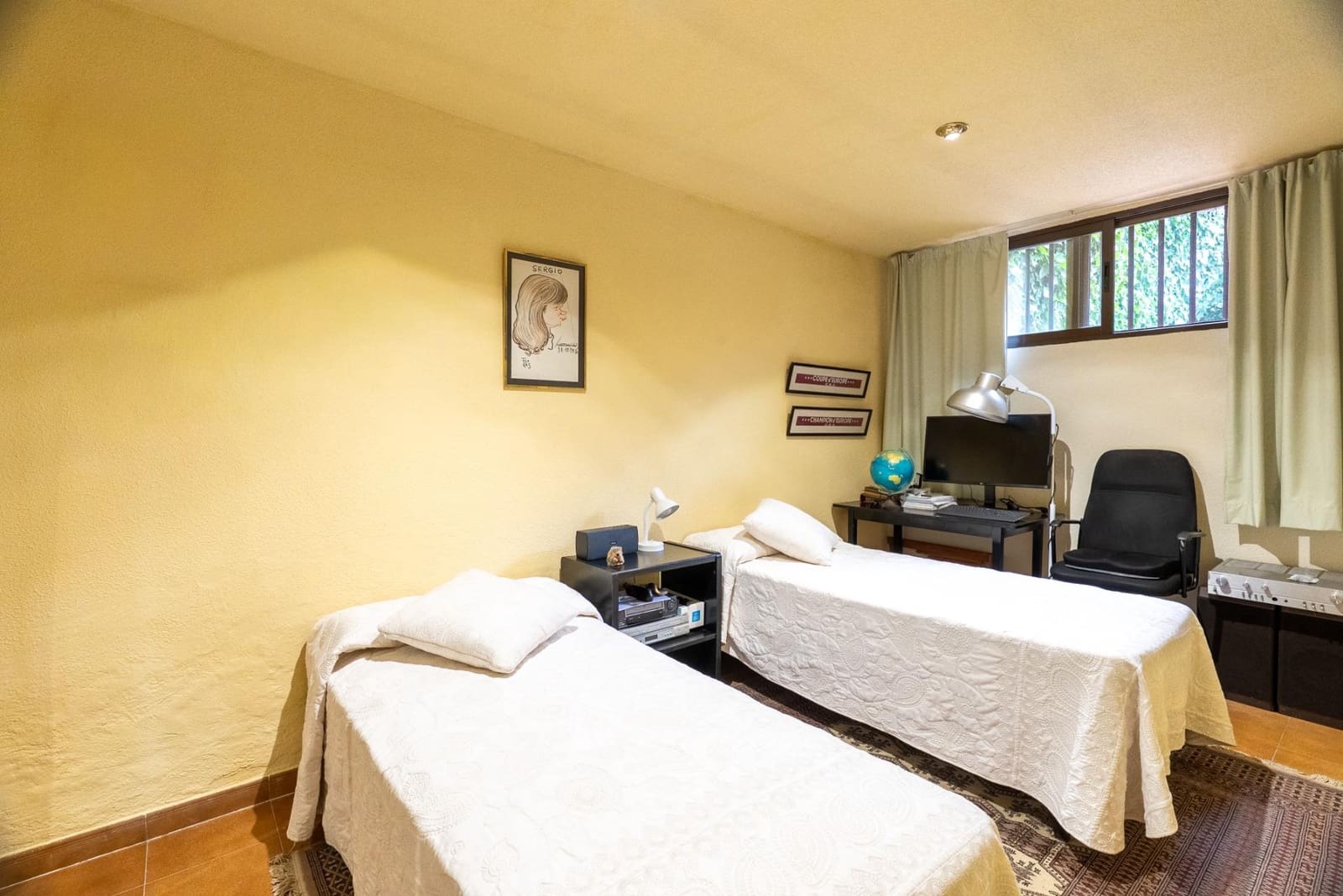 6 soverom Kjedet enebolig til salgs i Madrid by med svømmebasseng garasje - € 1 420 000 (Ref: 9568654)