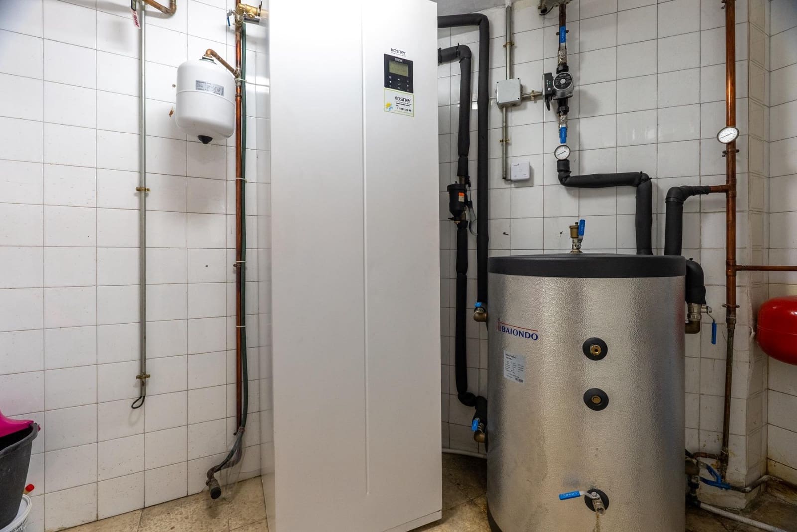 6 soverom Kjedet enebolig til salgs i Madrid by med svømmebasseng garasje - € 1 420 000 (Ref: 9568654)