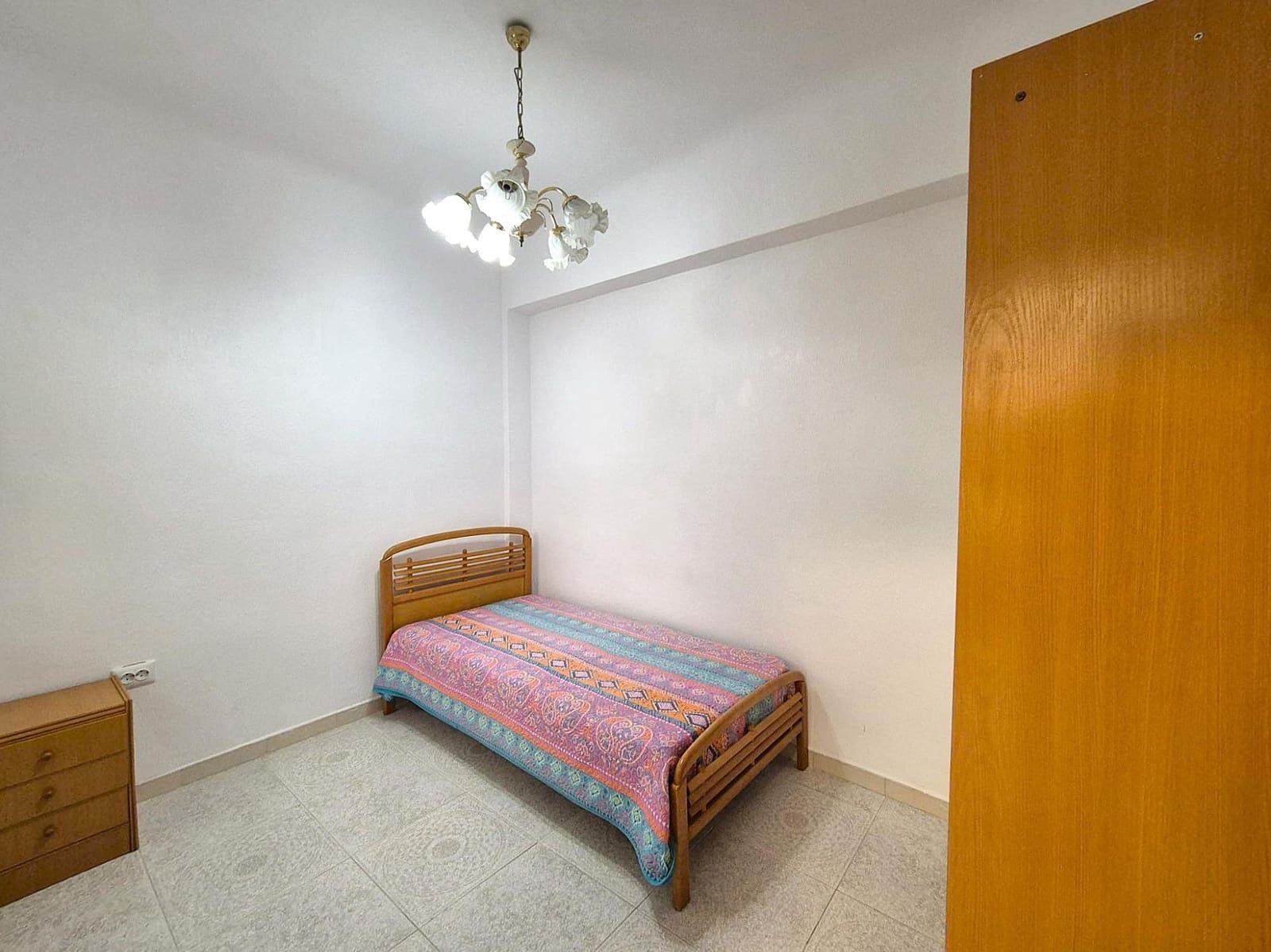 3 soveværelse Lejlighed til salg i Alicante by - € 164.900 (Ref: 9571166)