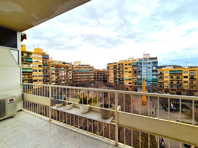 3 slaapkamer Appartement te koop in Carolinas Altas, Alicante stad - € 164.900 (Ref: 9571166)