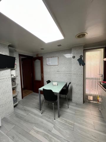 3 soveværelse Lejlighed til salg i Villafranqueza, Alicante by med garage - € 199.000 (Ref: 9571167)