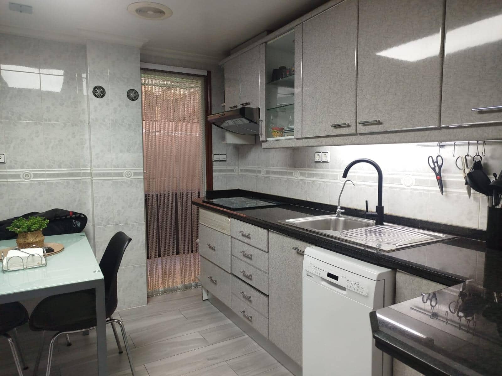 3 bedroom Flat for sale in Villafranqueza with garage - € 190,000 (Ref: 9571167)