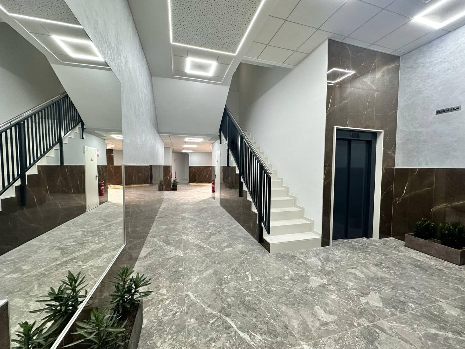 1 soverom Leilighet til salgs i Alicante by med svømmebasseng - € 245 000 (Ref: 9571168)