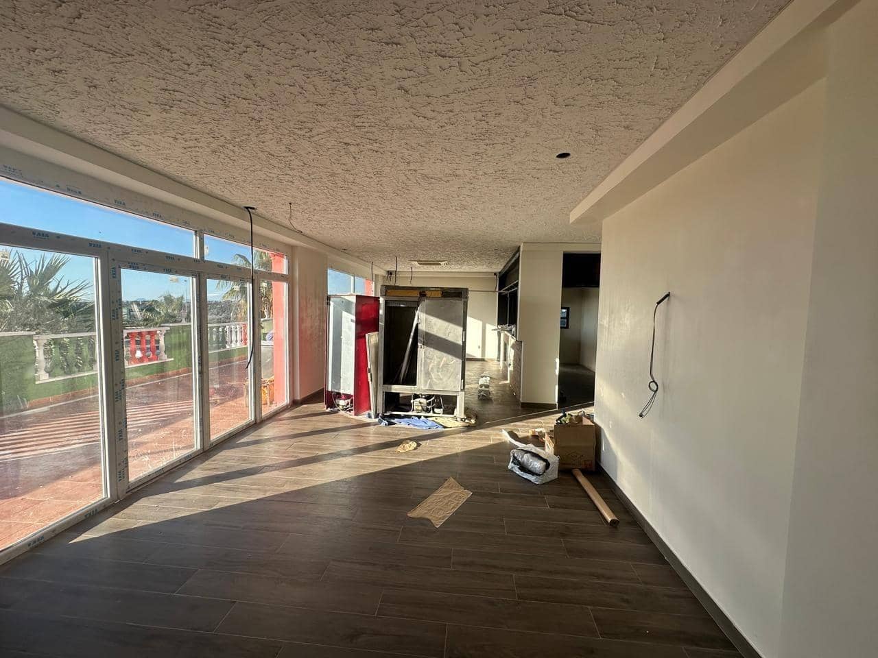 Commercieel te koop in Orihuela Costa - € 310.000 (Ref: 9571169)