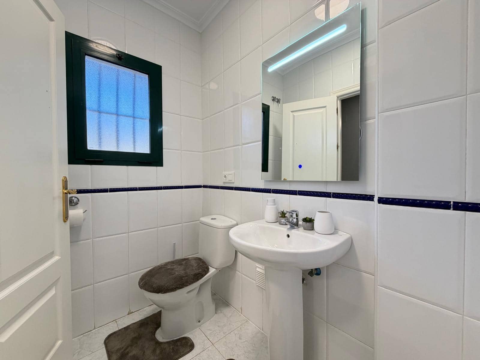 2 soverom Rekkehus til salgs i Orihuela Costa med svømmebasseng - € 249 900 (Ref: 9574629)