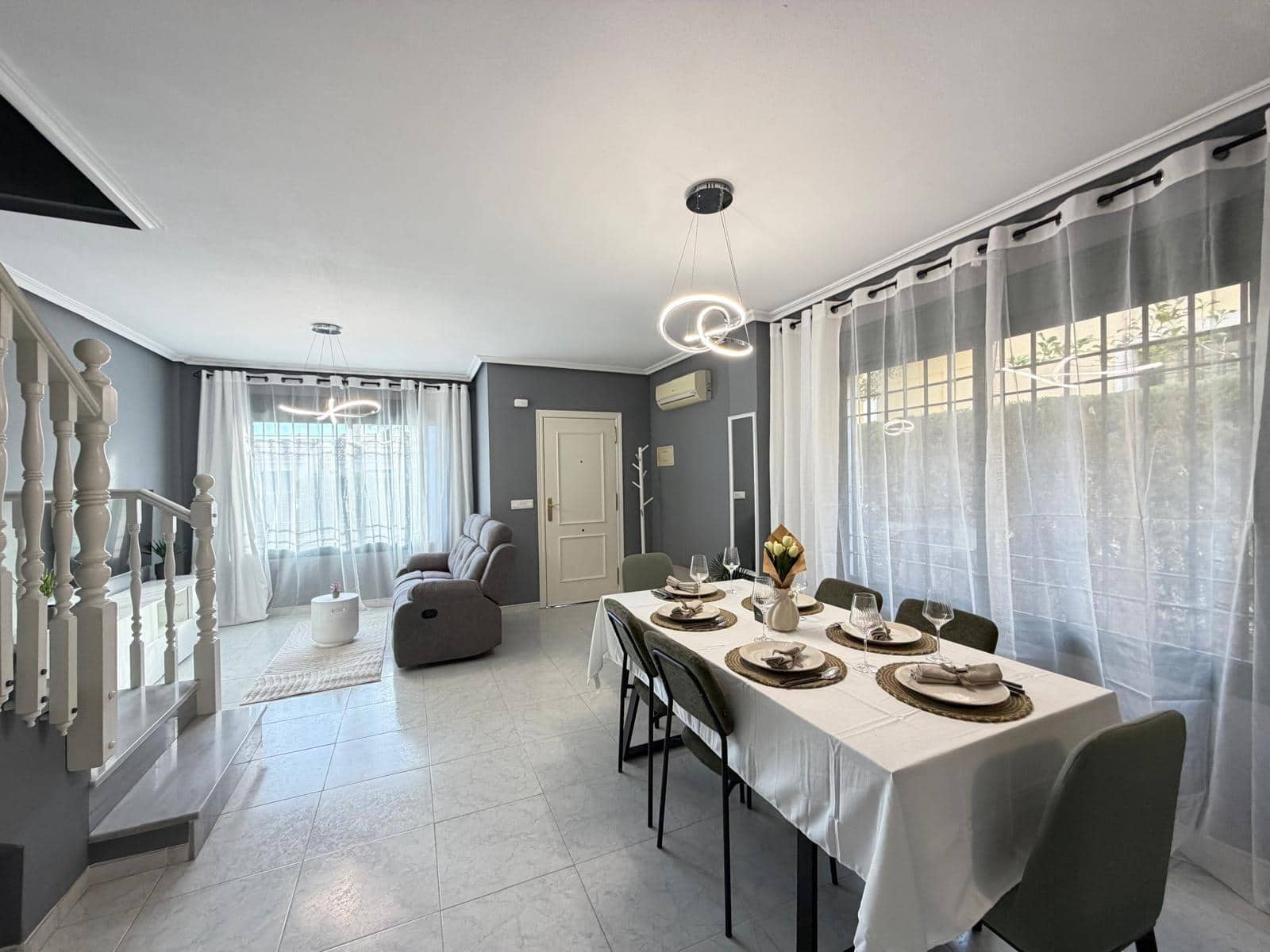 2 soverom Rekkehus til salgs i Orihuela Costa med svømmebasseng - € 249 900 (Ref: 9574629)