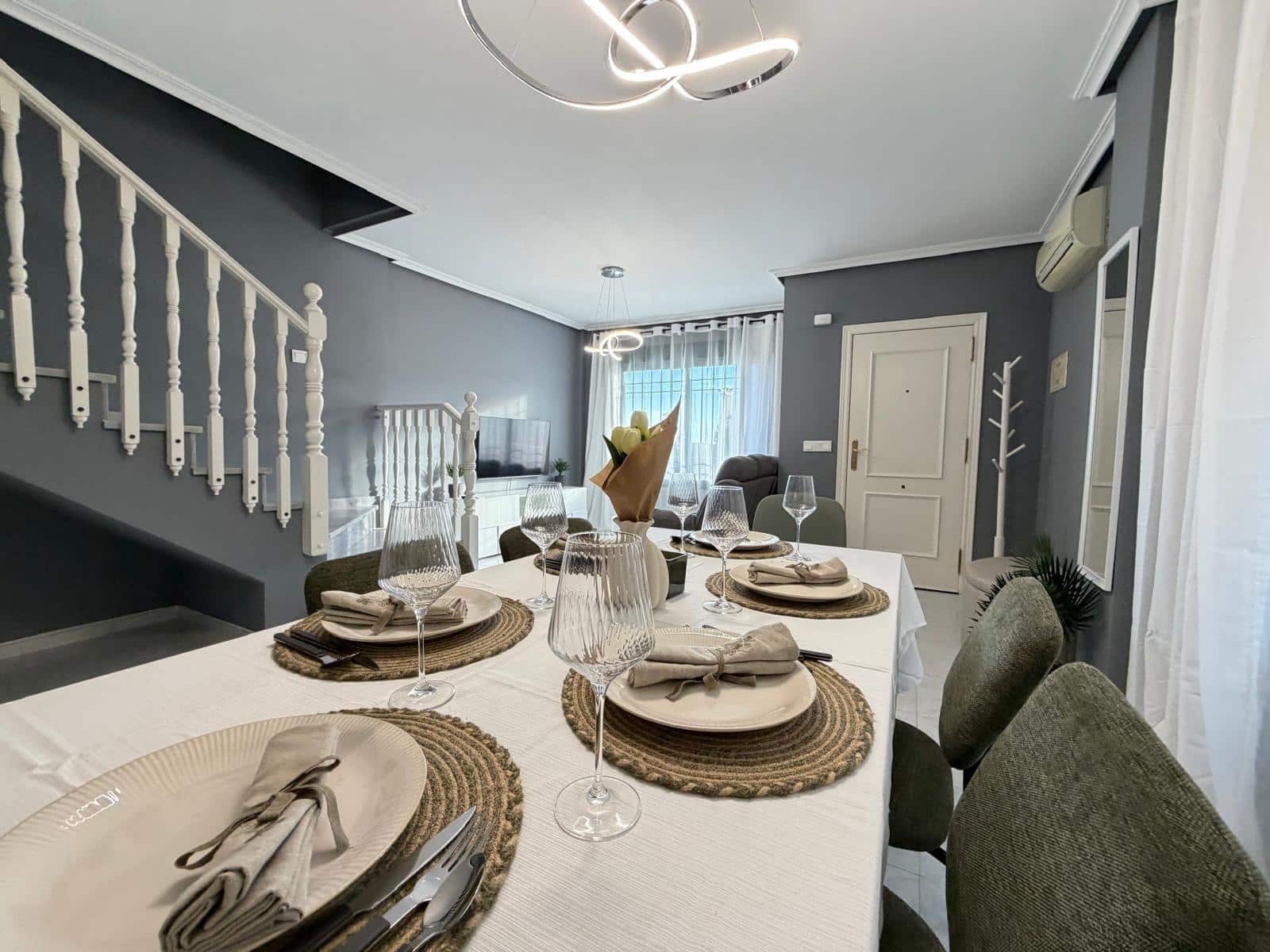 2 soverom Rekkehus til salgs i Orihuela Costa med svømmebasseng - € 249 900 (Ref: 9574629)